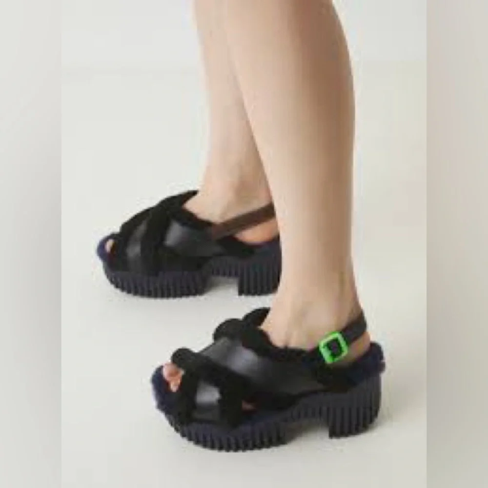 4CCCCEES Platform Sandals with Chunky Sole in Black L70-520